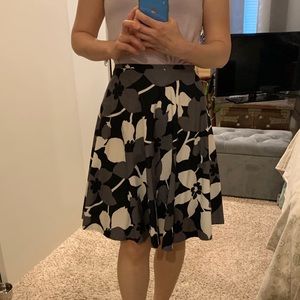 Black & white floral print full skirt